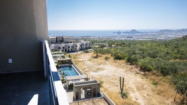 20251205004845459780000000-o