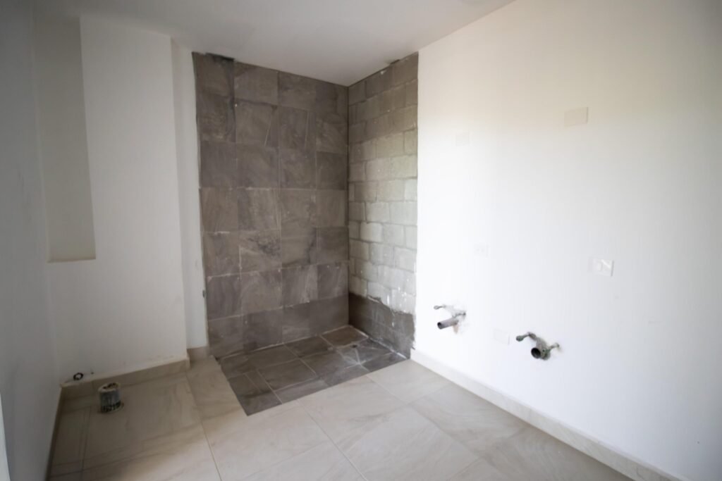 20251205004919136024000000-o