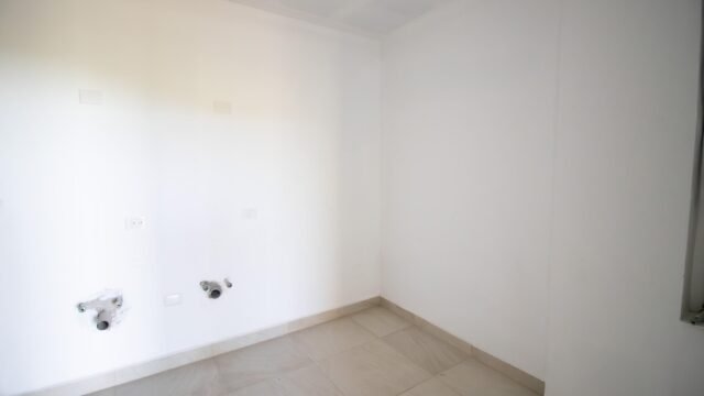 20251205004922766272000000-o