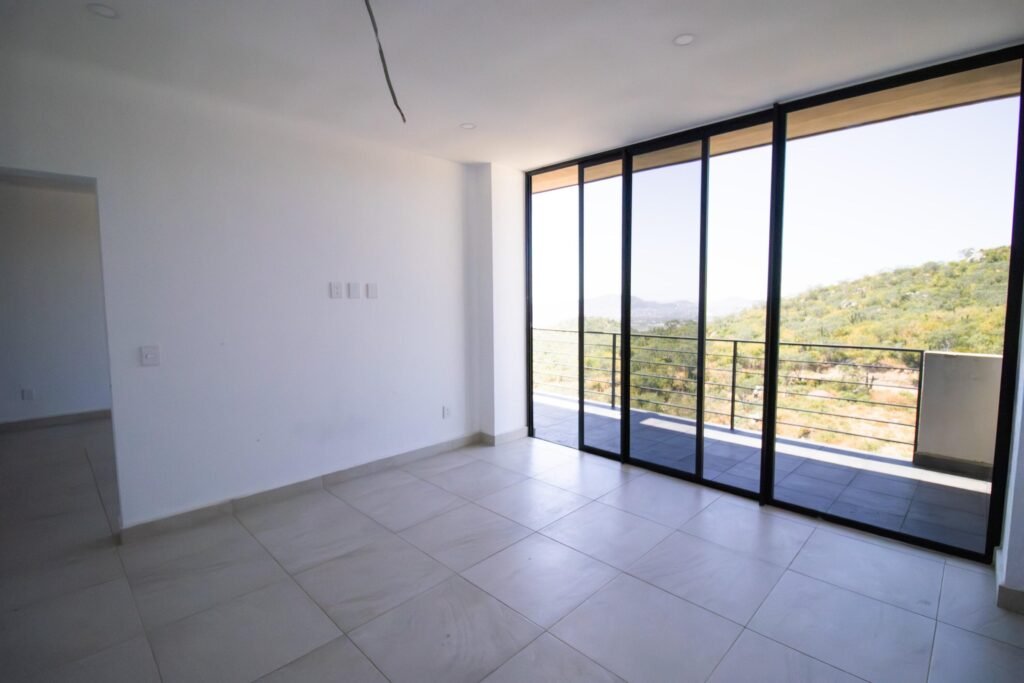 20251205004926944947000000-o