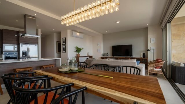 20251208142403406824000000-o