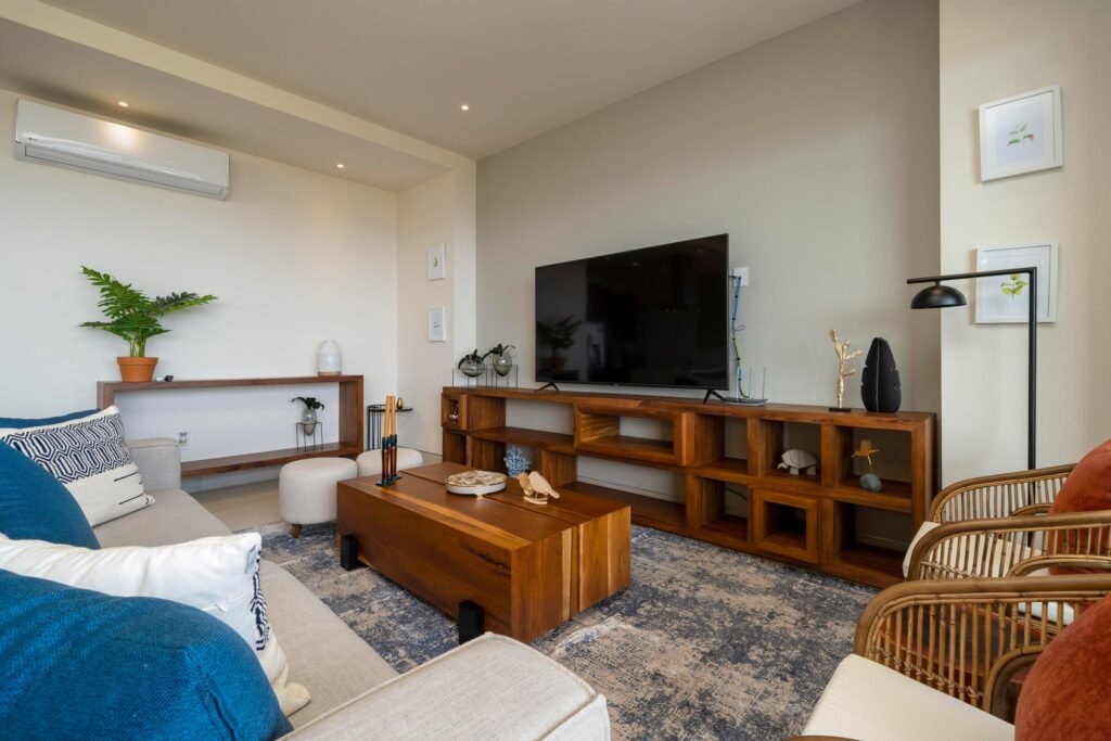 20251208142406908543000000-o