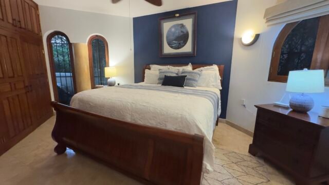 2AC60420-CF1D-4E5A-B068-F101C9F5F001