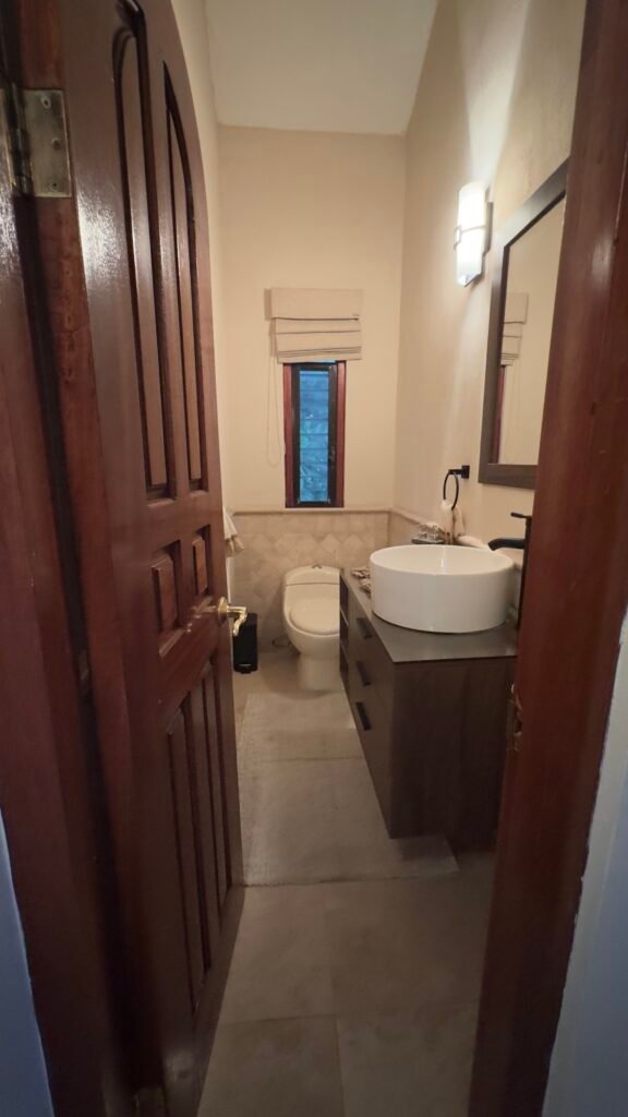 4C3B7CFE-5FFA-430C-8268-0ED4879FF0E8