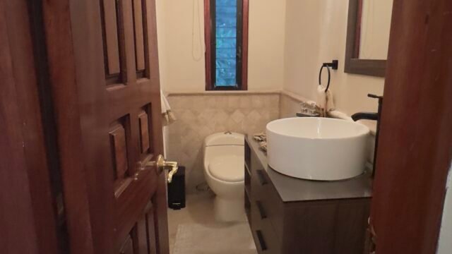 4C3B7CFE-5FFA-430C-8268-0ED4879FF0E8