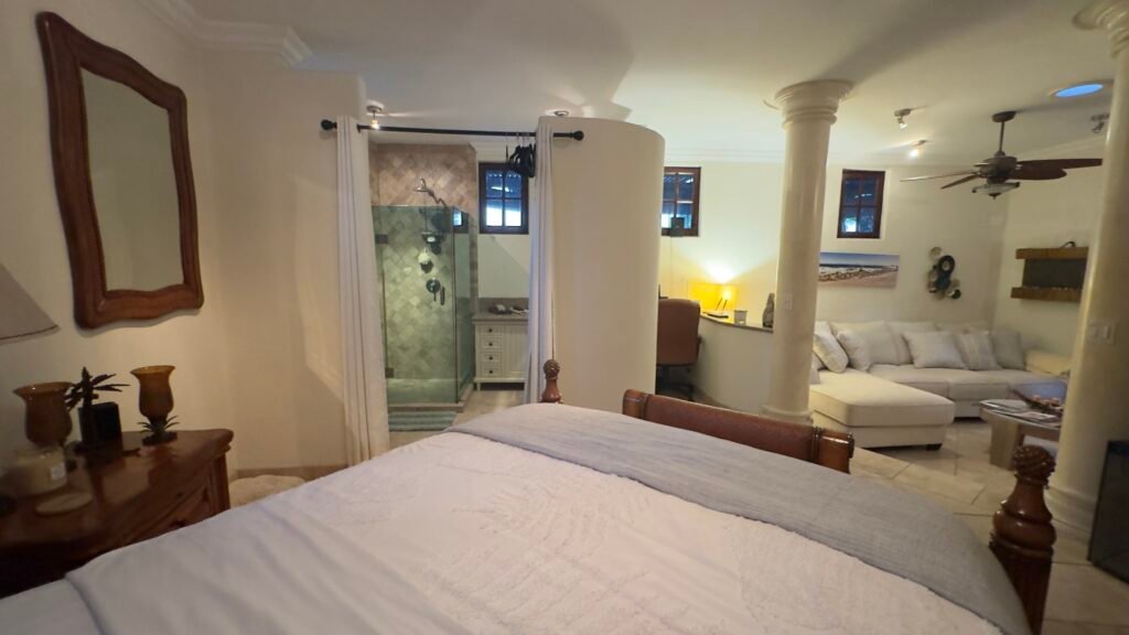 7EAD49F3-8D05-437D-88B6-C174EA32E682