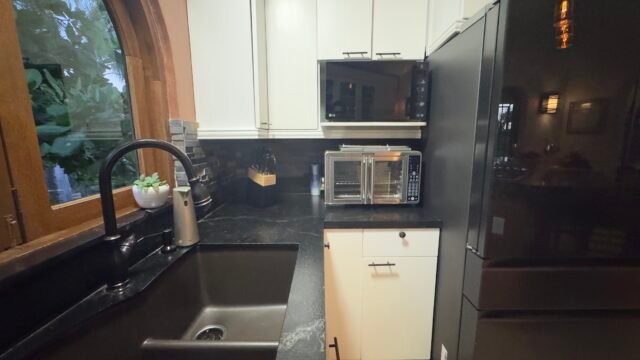 8EE1ECAA-5EE8-4FF9-9574-7A70A8FC433F