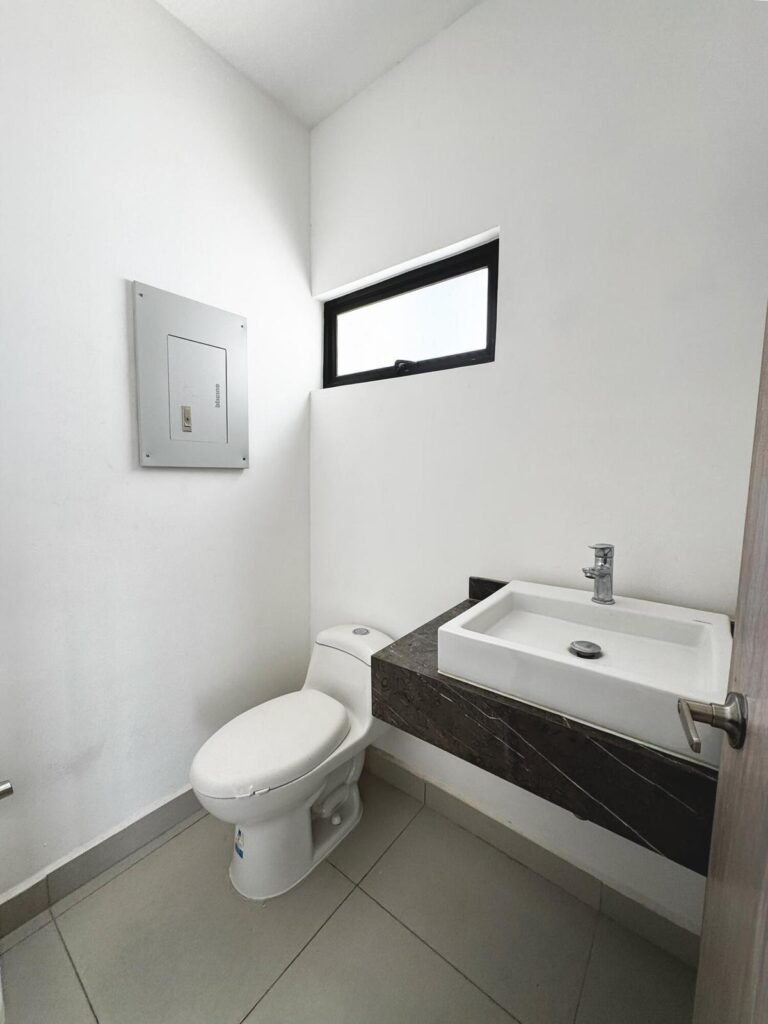 20250611192545128280000000-o