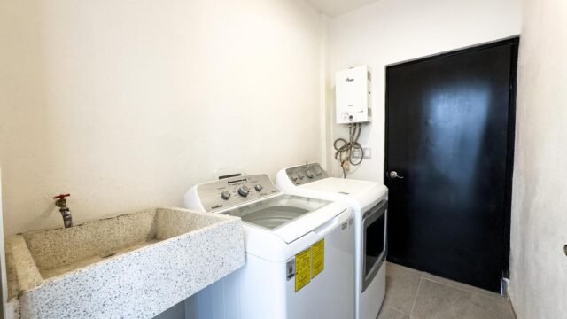 20250611192556254689000000-o