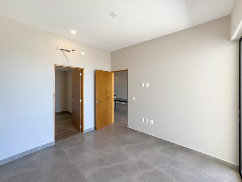 20250810221854712339000000-o