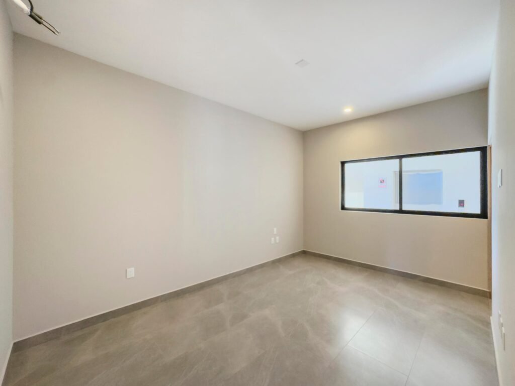 20250810221937035177000000-o