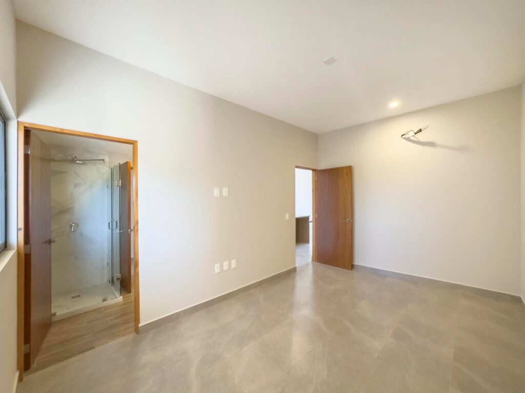 20250810222104728223000000-o