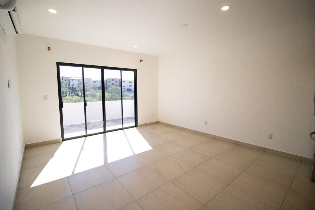 20251120233310455561000000-o