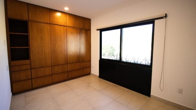 20251120233345061768000000-o