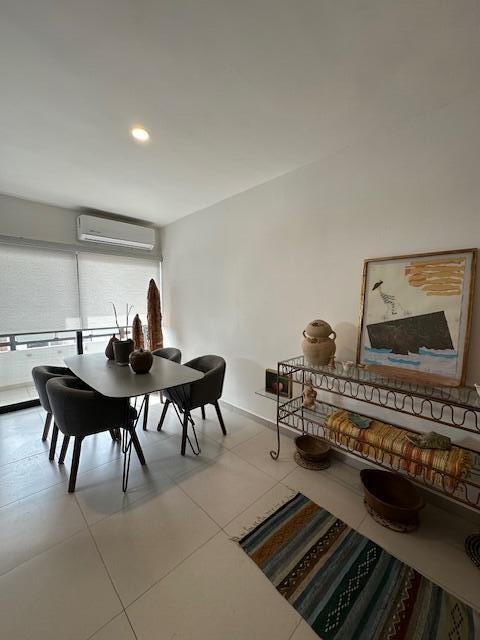 20251201195000945428000000-o