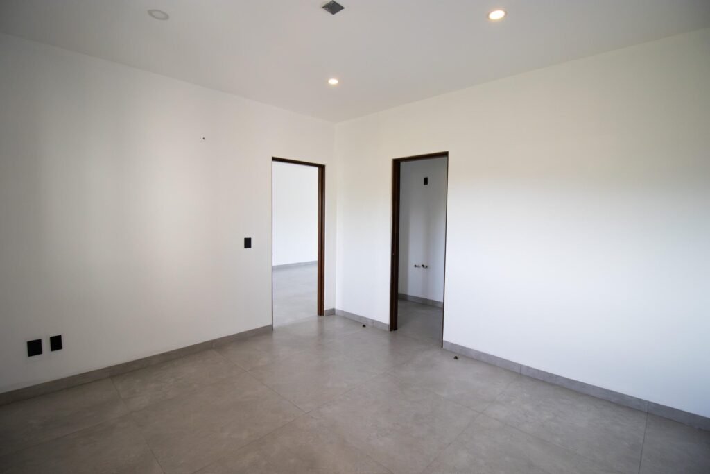 20251202153645665939000000-o