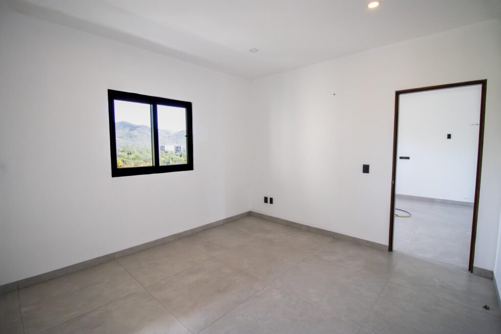 20251202153648954195000000-o