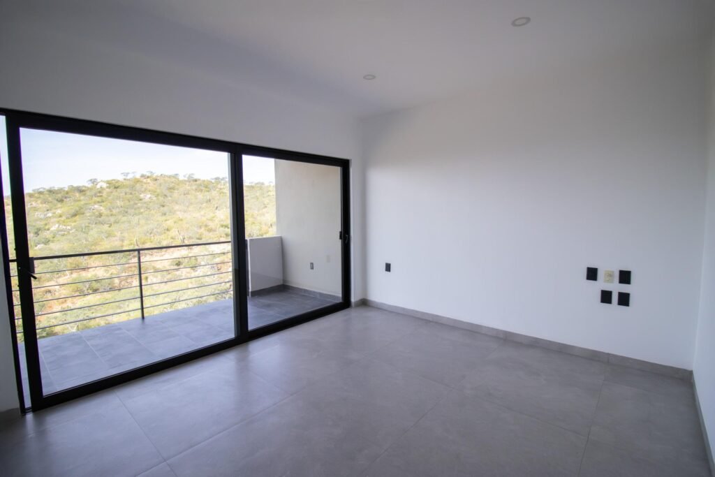 20251202153657133724000000-o