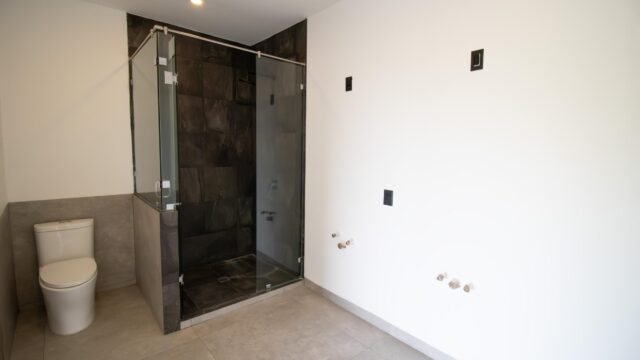 20251202153718648498000000-o