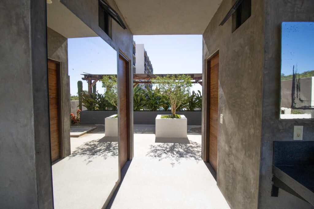 20251202153847218568000000-o